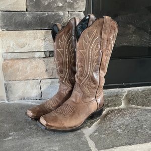 Women cowboy boots